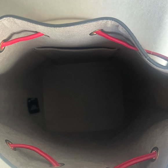 Fendi Mon Tresor Embossed Leather Small Bucket Bag - Picture 4 of 10